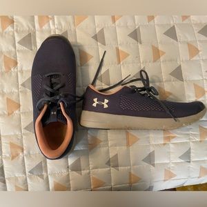 Underarmour tennis shoes